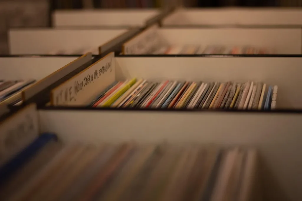 Muzario visuel concept playlists émotion et artistes indépendants